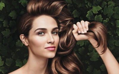 Секрет густых волос — не в шампуне: эти витамины и минералы решают проблему выпадения изнутри