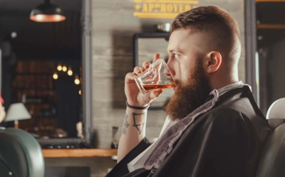 Поэтому вы пьянеете быстрее других: почему одинаковая доза действует на людей по-разному