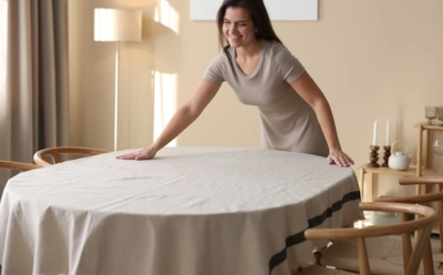 Скатерть выбирают не только по виду: эти  материалы сочетают износостойкость и удобство ухода