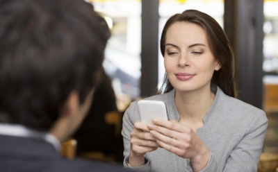 Эти 3 сигнала выдают глупого человека: как с первых минут общения распознать поверхностный ум