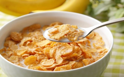 Завтрак с мрачной историей: тернистый путь кукурузных хлопьев от убийцы либидо до любимого блюда детей