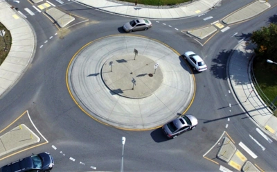 Ловушка левого поворотника на кольце: когда он необходим, а где его включать категорически не стоит