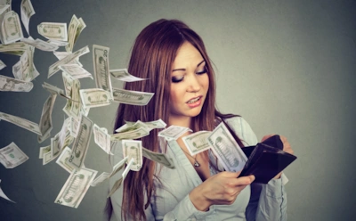 Раков ожидает денежный месяц: где ждать прибыль в мае и какие траты обернутся разочарованием