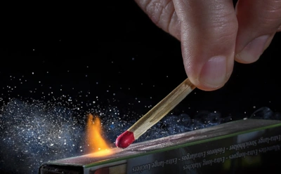 Что скрывает обычная спичка: как они вызвали фосфорную эпидемию и привели к громкой забастовке