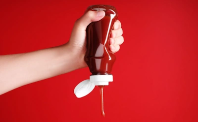 Эти готовые соусы не безопасны: на что смотреть в составе, чтобы не навредить организму