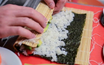 Идеальные роллы с первого раза: какие инструменты действительно нужны для приготовления дома