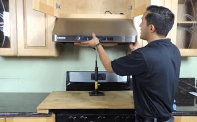 Если подключили вытяжку в вентиляцию: за что вас могут оштрафовать и заставить переделывать кухню