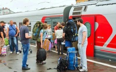 Шторка из простыни в плацкарте — плохая идея: когда проводник вправе потребовать ее снять