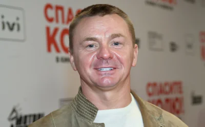 Звезда «Физрука» Владимир Сычев проиграл дом и машины: актер рассказал о долгах на фоне измен
