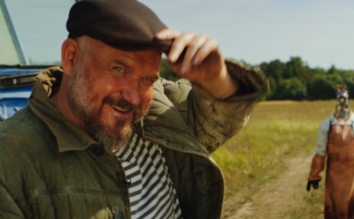 Сергей Чихачев в образе Николая в сериале «Кибердеревня»