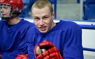 Иван Мулин в образе Антона Антипова в сериале «Молодежка»