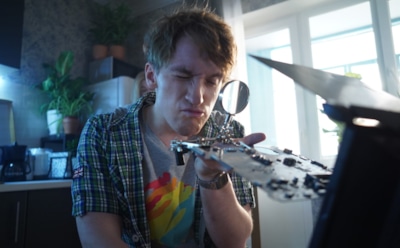 Павел Рассомахин в образе Дмитрия Журавлева в сериале «Гусар»