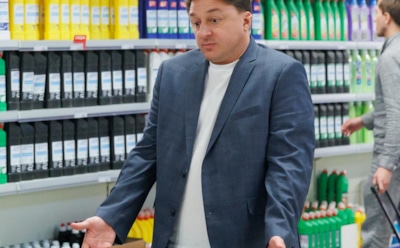 Максим Лагашкин в образе Егор Саныча в сериале «Галя, у нас отмена!»