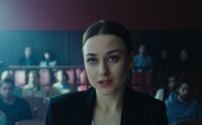 Ингрид Олеринская в образе Яны Синицыной в сериале «Мафия – дело семейное»