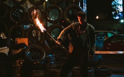 Денис Васильев в образе Чака в сериале «Отмороженные»