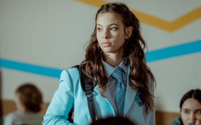 Ника Жукова в образе Маши в сериале «Плакса»