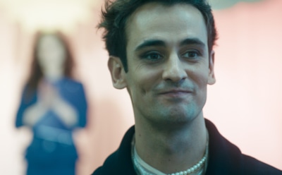 Риналь Мухаметов в образе Эскобара в сериале «Оффлайн»