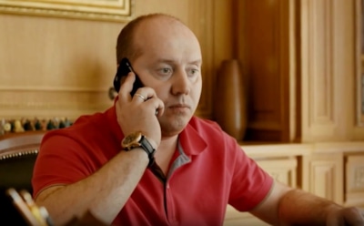 Сергей Бурунов в образе Антона в сериале «Ивановы-Ивановы»