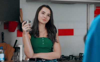 Юлия Сорокина в образе Васи в сериале «Ивановы-Ивановы»