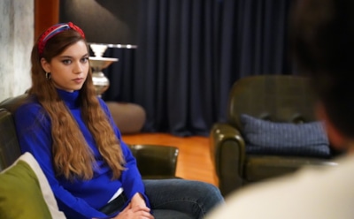 Афра Сарачоглу в образе Сейран в сериале «Зимородок»