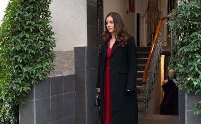 Бериль Позам в образе Суны в сериале «Зимородок»