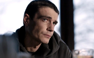 Максим Матвеев в образе Артема в сериале «Триггер»