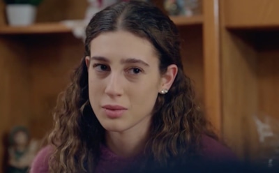 Итыр Эсен в образе Ягмур