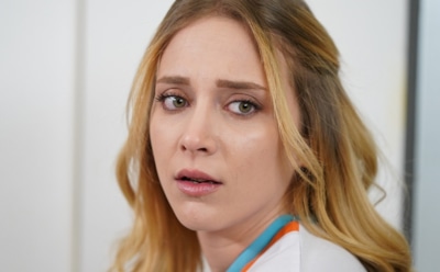 Хаян Кесеоглу в образе Аджедии в сериале «Чудо-доктор»