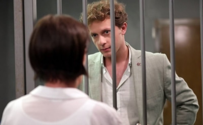 Мехмет Айкач в образе Синана в сериале «Доброта»