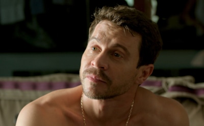 Павел Деревянко в образе Корна в сериале «Беспринципные»