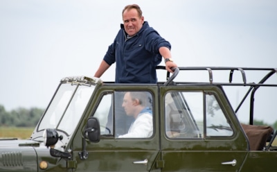 Максим Аверин в образе Кузина в сериале «Невеста комдива»