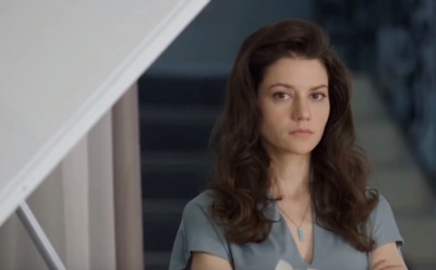 Светлана Смирнова-Кацагаджиева в образе Юлии в сериале «Женщина с котом и детективом 2»