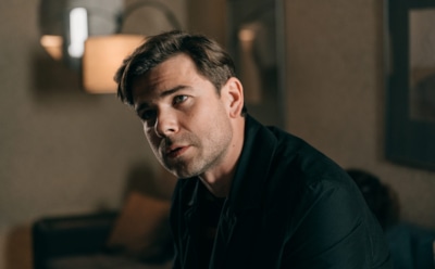 Кирилл Запорожский в образе Дениса в сериале «Женщина с котом и детективом 3»