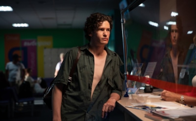 Владислав Тирон в образе Тима в сериале «Свет в окне»