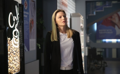 Анастасия Стежко в образе Юли в сериале «Свет в окне»