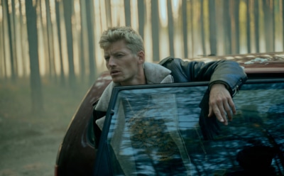 Максим Белбородов в образе Денчика в сериале «ФК Родина»