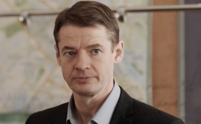 Эдуард Чекмазов в образе Валентина в сериале «Галка и Гамаюн»