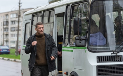 Павел Чинарев в образе Хлебникова в сериале «Зверобой»