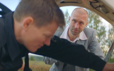 Иван Добронравов в образе Карлсона в сериале «Вика-ураган»