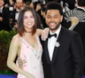 СМИ: Селена Гомес и The Weeknd расстались и не скрывают новые романы