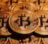 Курс биткоина к доллару и рублю: динамика и прогнозы