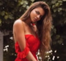 Виктория Одинцова показала пышную грудь на новом фото