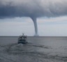 Ученые зафиксировали в океане загадочные «дымовые кольца»