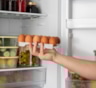 Холодильник не прощает ошибок: правила хранения продуктов — свежесть и качество