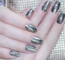 Модный маникюр в 2025 году: от металлика до нежной классики — тренды цвета и формы