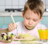 Ошибки родителей: педиатр Казаков описал лучший завтрак для школьника