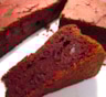 Свекла и чернослив создают идеальный тандем: этот осенний десерт в бордовых тонах никого не оставит равнодушным