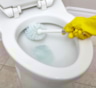 Желтый налет не выдерживает одного простого трюка: доступное средство сделает ваш унитаз белоснежным без лишних усилий