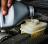Промедление грозит безопасности: когда действительно пора менять тормозную жидкость в системе автомобиля