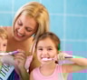 Привычная чистка зубов оказалась не самой эффективной: ученые выстроили иерархию средств ухода